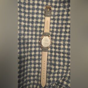 MONROE still has plastic film over watch face. NEW!!! Beauty of watch!! 🤍